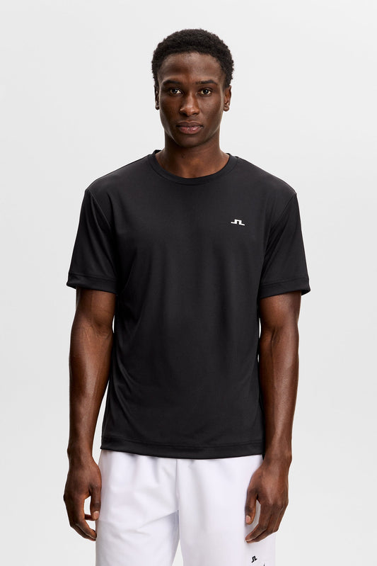 Ade T-Shirt / Schwarz